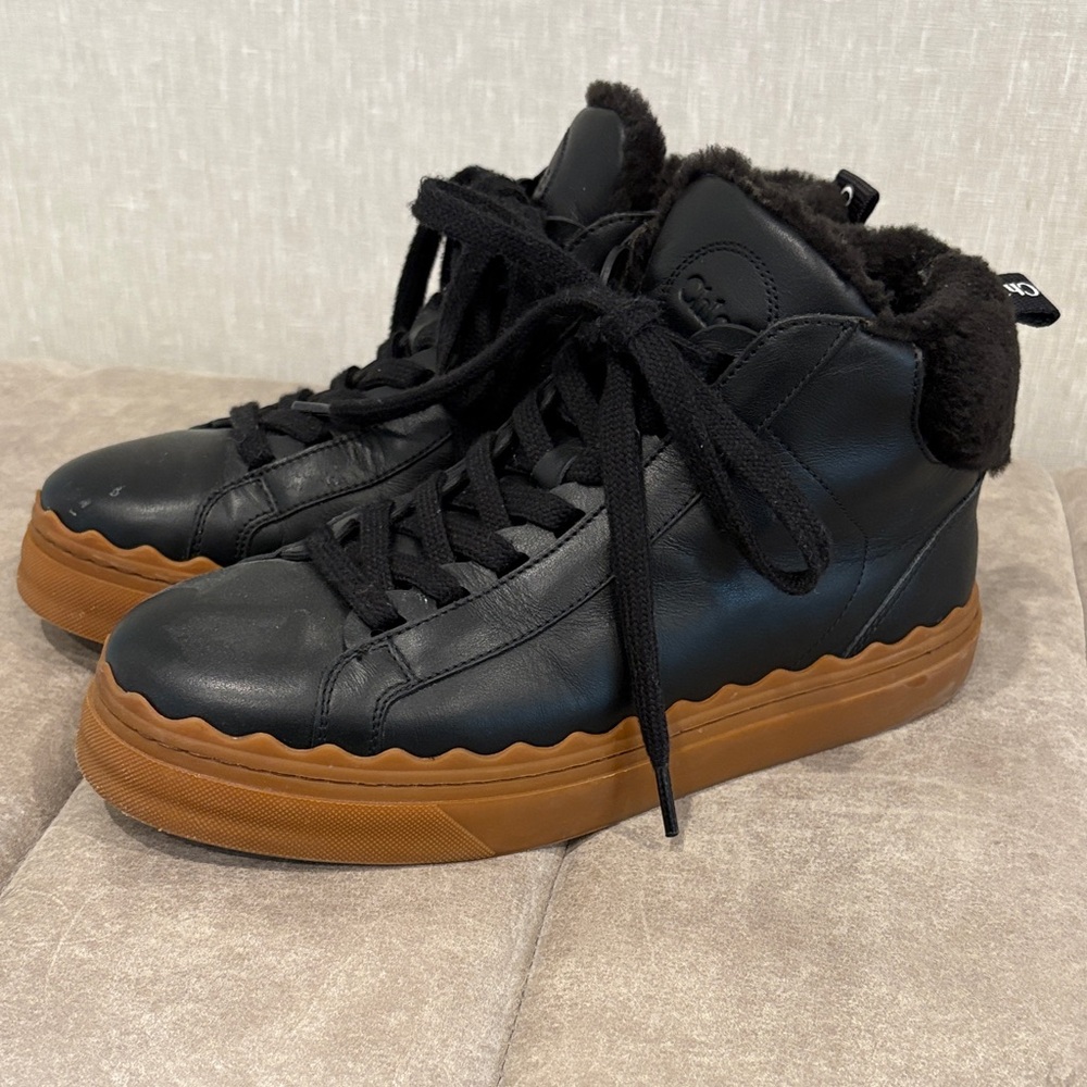 Black High-Top Sneakers with Fur Lining